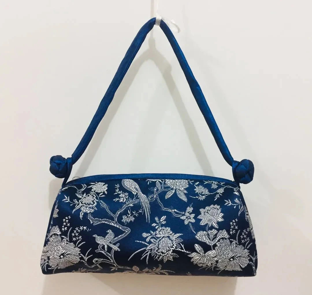 Fashion Luxury Cosplay Chinese Style Silk Bag Women Handbag Hand Embroidery Totes Cheongsam Female Cosplay Bags Clutch Manwatstore