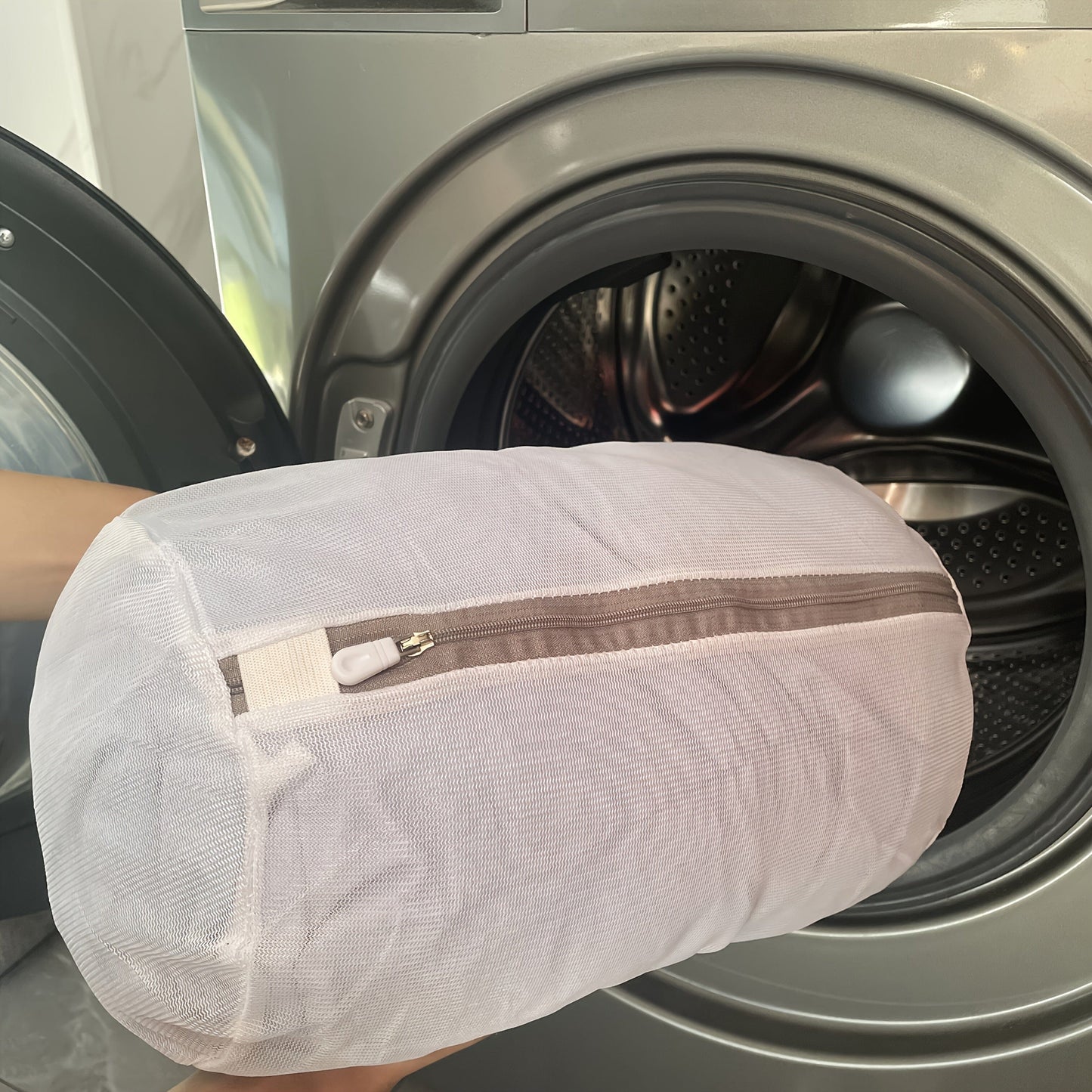 2-Pack Christmas Shoe Storage Bags - Oval Fabric Laundry Bags with Zipper Closure, Anti-Deformation & Anti-Tangle Design, Multi-Purpose Organizer for Shoes, Socks, Underwear - Durable & Stylish Holiday Gift for Home Organizat Manwatstore