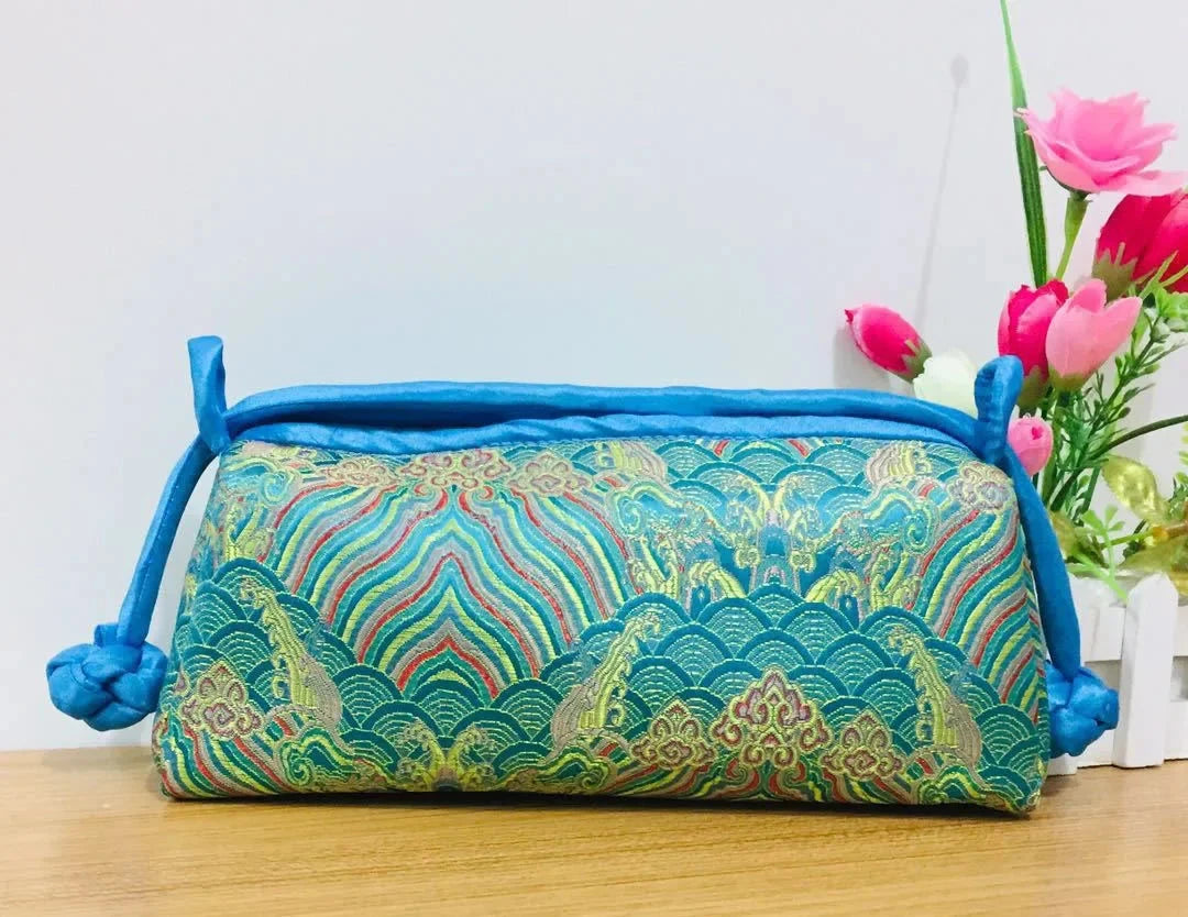 Fashion Luxury Cosplay Chinese Style Silk Bag Women Handbag Hand Embroidery Totes Cheongsam Female Cosplay Bags Clutch Manwatstore