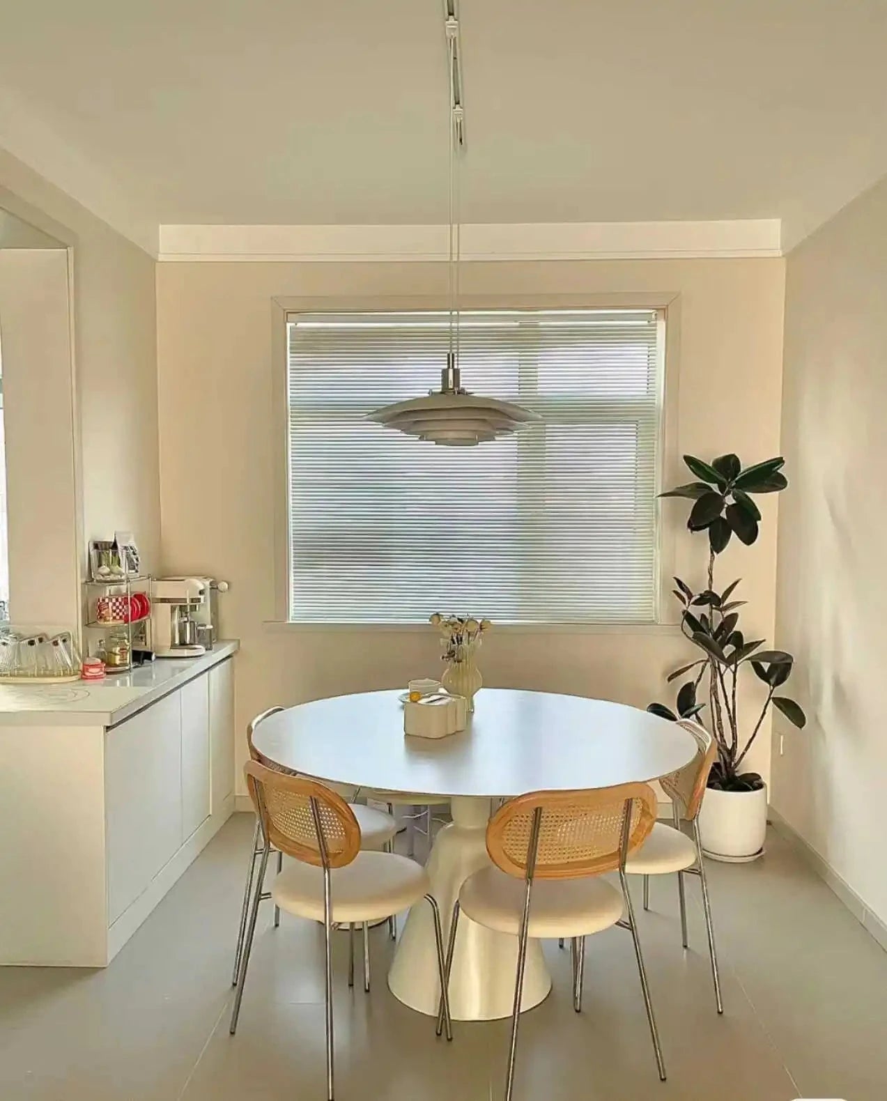 Modern Home Dining Table Oval White Deco Balcony Dining Table Luxury Relaxing Salle A Manger Complet Table Et Chaise Furniture Manwatstore