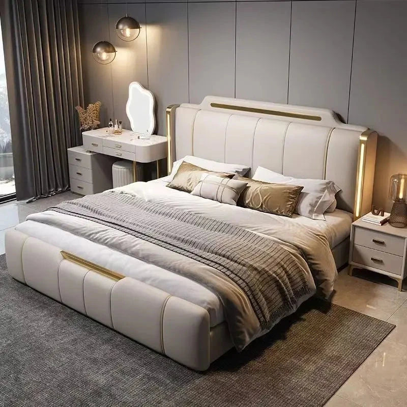 Modern Italian Luxe Leather Upholstered Bed Bed Manwatstore