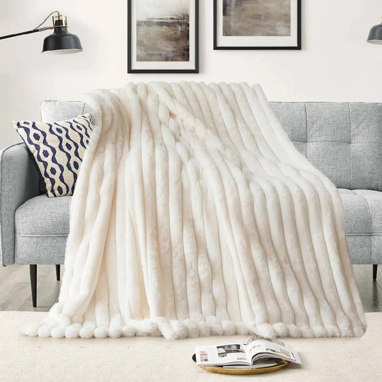 Ultra-Soft Faux Fur Throw Blanket – Plush, Luxurious & Perfect for Every Space Manwatstore