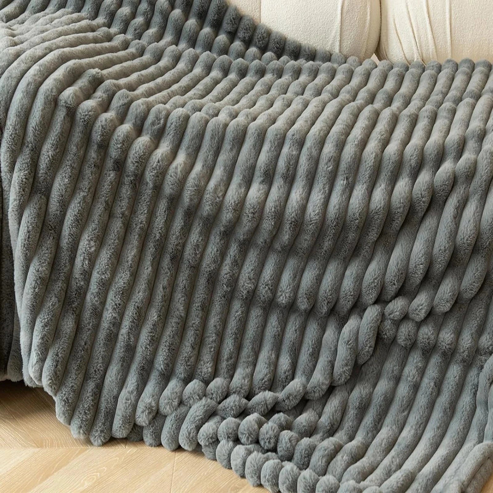 Ultra-Soft Faux Fur Throw Blanket – Plush, Luxurious &amp; Perfect for Every Space Manwatstore