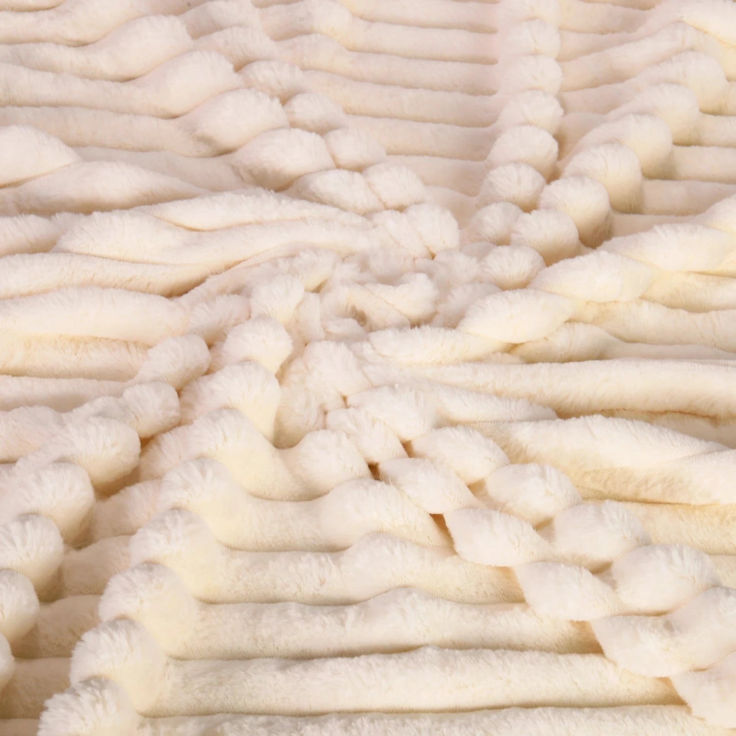 Ultra-Soft Faux Fur Throw Blanket – Plush, Luxurious &amp; Perfect for Every Space Manwatstore